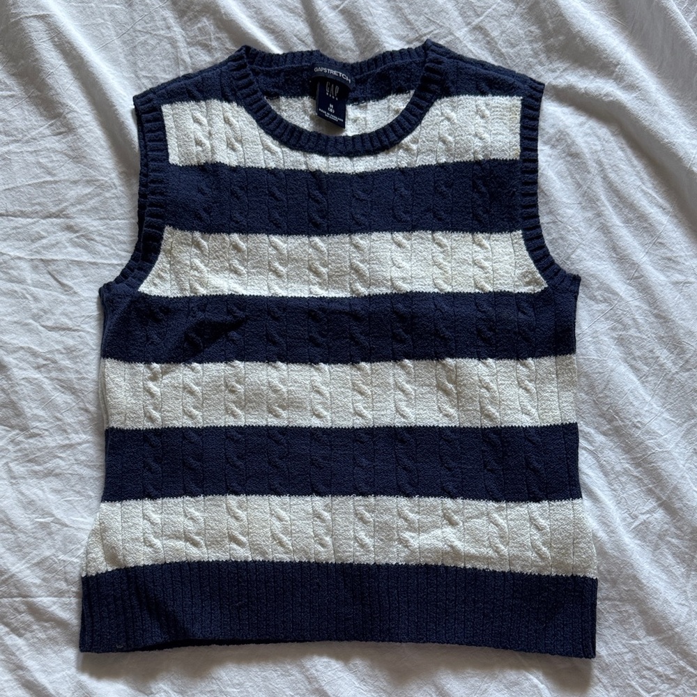 Gap Kid Striped Navy and White Sleeveless Sweater-size M (8)